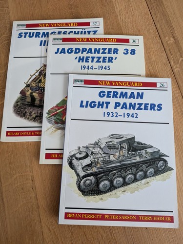 Lot revues osprey - revues, military